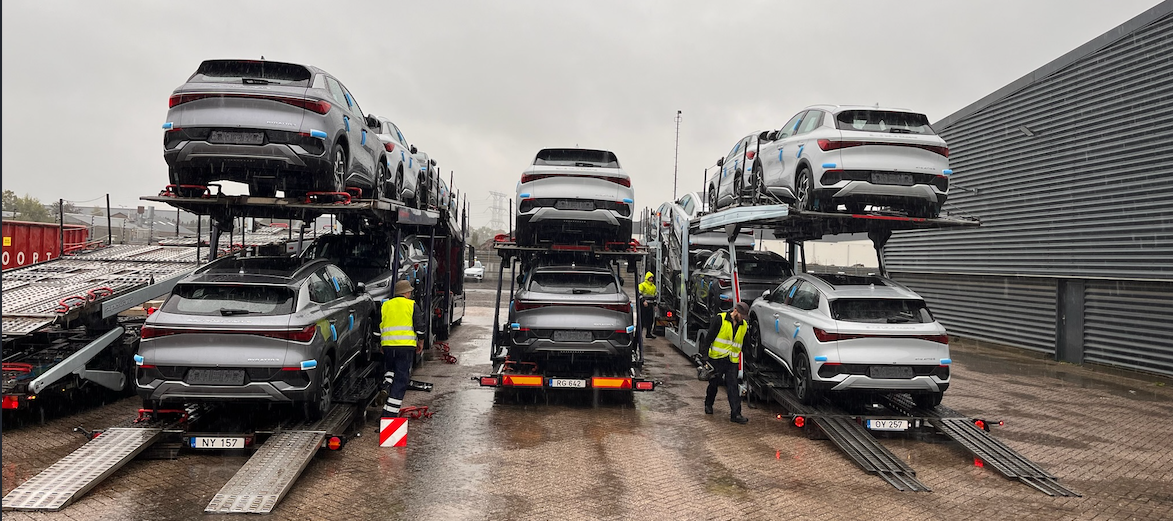 De chauffeur staat klaar; de documenten niet. Zo loopt autotransport vast